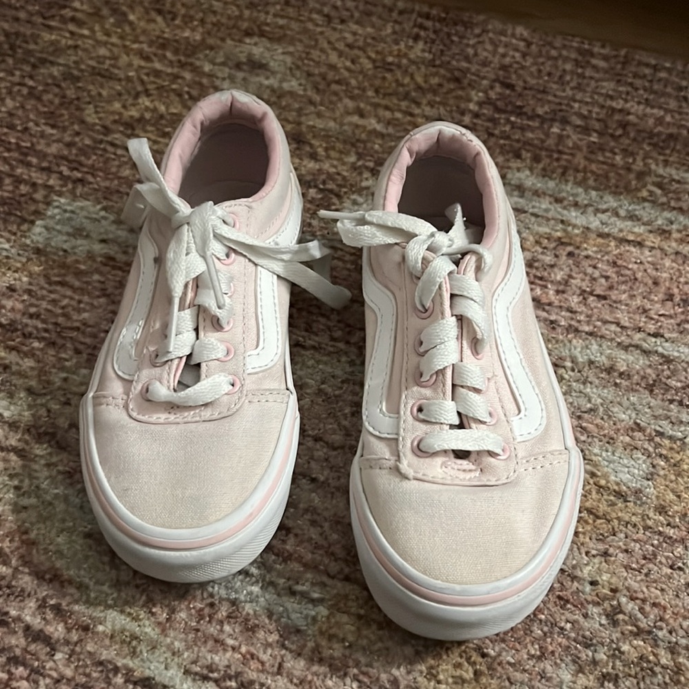 Size 12 toddler light pink old skill vans